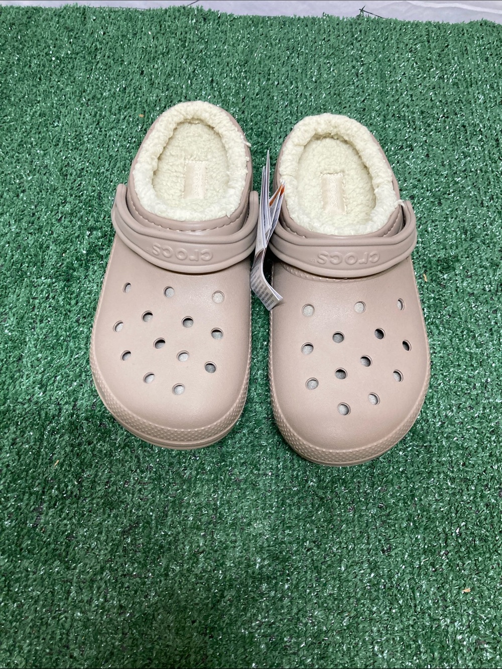 CROCS Classic Lined Clog - Men’s size 9 Women’s size 11 NEW (OKPM-09-003)